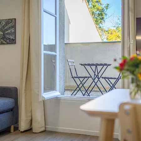 Cosy Avec Balcon Au Centre De Bordeaux Lägenhet